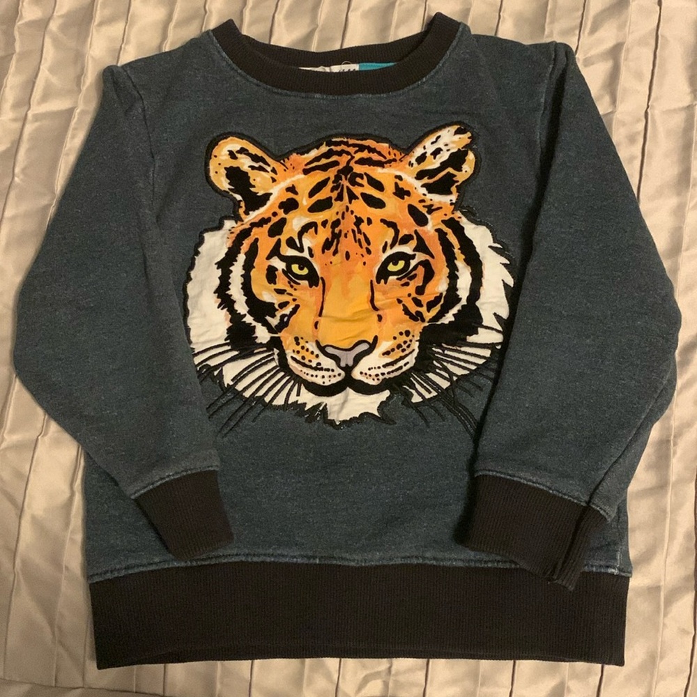 H&M tiger front sweatshirt